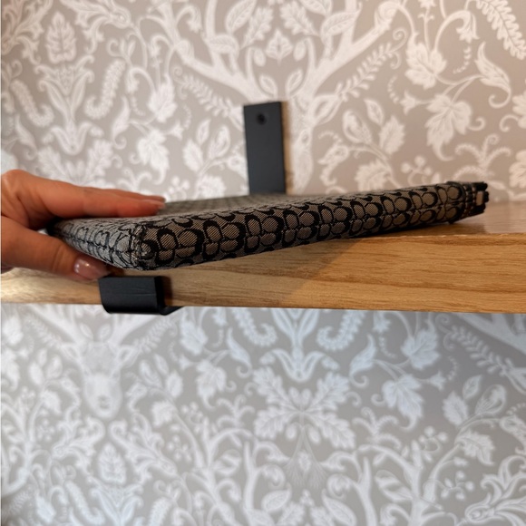 Coach Y2K Mini Signature C Tech Case Sleeve NWOT 10 1/2” L x 8 1/2” T x 1/2” D - Picture 8 of 11